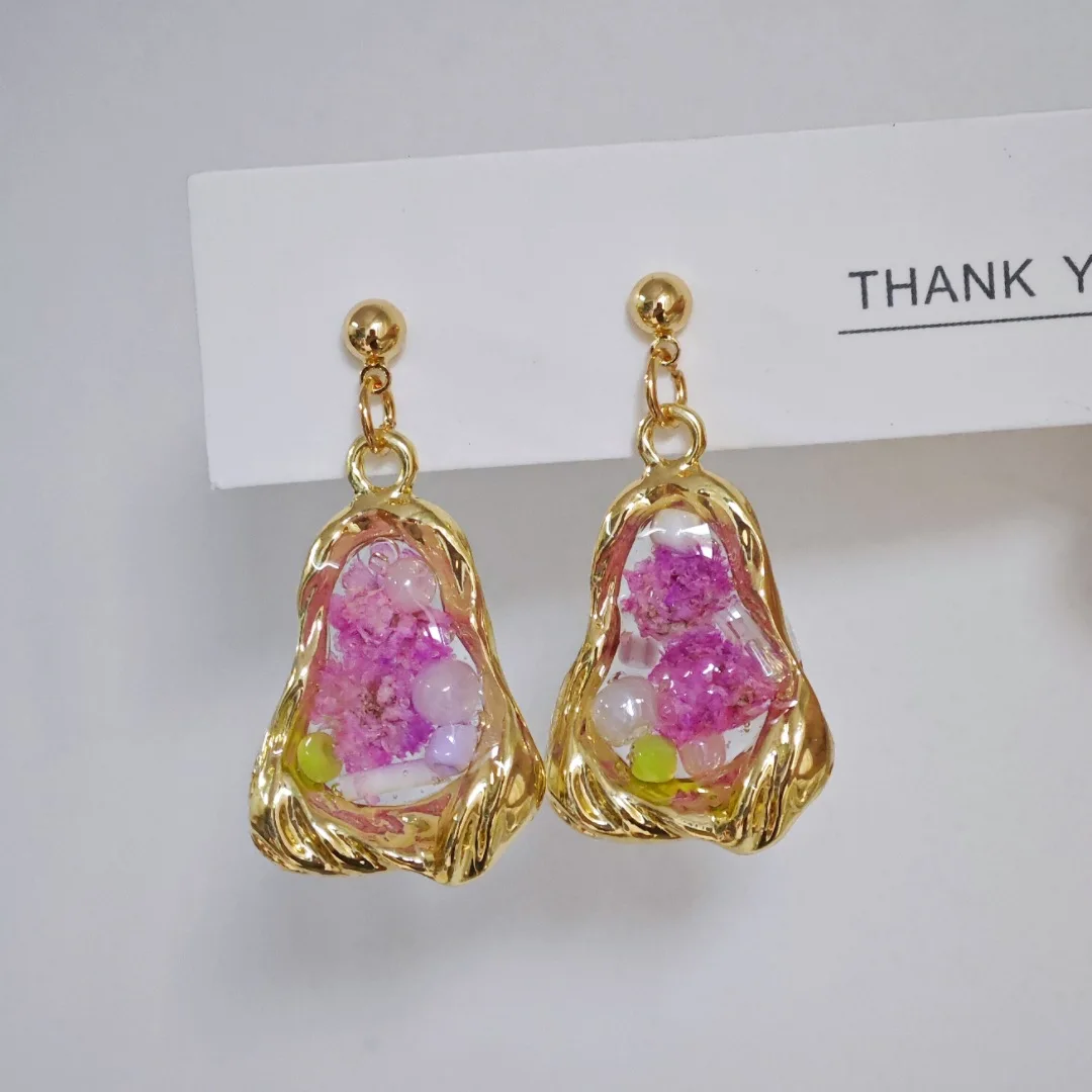 3211 Wholesale Handmade Plant Dried Flower Resin Earrings Irregular Colorful Gentle Girl Earrings Creative Retro Christmas Gift
3211 Wholesale Handmade Plant Dried Flower Resin Earrings Irregular Colorful Gentle Girl Earrings Creative Retro Christmas Gift