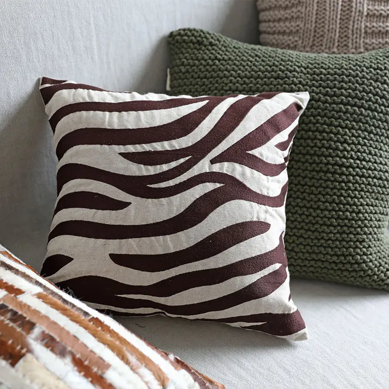 Простая декоративная подушка в американском стиле из хлопка и льна с вышивкой, квадратная, для дивана, спальни, подушка-спинка
Простая декоративная подушка в американском стиле из хлопка и льна с вышивкой, квадратная, для дивана, спальни, подушка-спинка