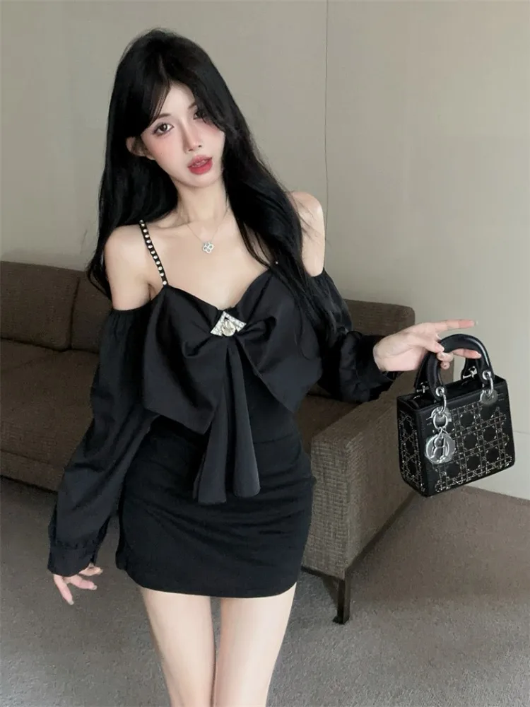 Sexy Chic Shoulder Bared Black Dress Diamond Chain High Waist Slimming Design Commute Simple Style Lantern Sleeve Skirt
Sexy Chic Shoulder Bared Black Dress Diamond Chain High Waist Slimming Design Commute Simple Style Lantern Sleeve Skirt