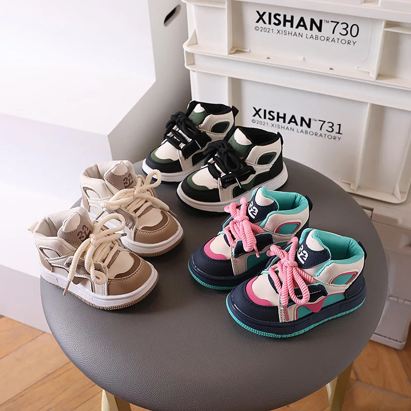 2024 Autumn Winter Children Shoes Antiskid Boys Casual Board Shoes Fashion Girl Ankle Boots for Kids Casual Shoes Zapatos Niña
2024 Autumn Winter Children Shoes Antiskid Boys Casual Board Shoes Fashion Girl Ankle Boots for Kids Casual Shoes Zapatos Niña