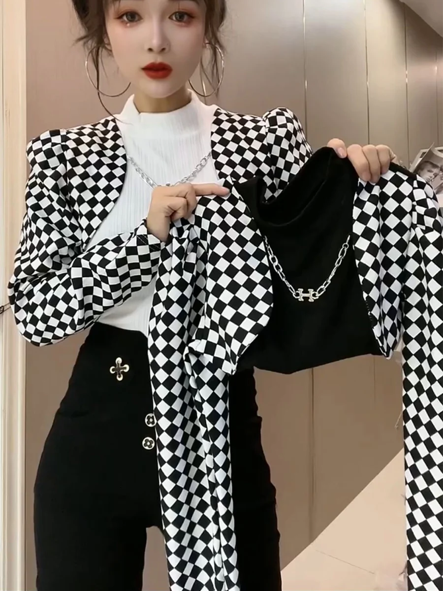 Elegant Knitted Base Shirt Chessboard Pattern Splicing Fashionable Top Women's Autumn Winter Slim Fit Long Sleeve Short Length
Elegant Knitted Base Shirt Chessboard Pattern Splicing Fashionable Top Women's Autumn Winter Slim Fit Long Sleeve Short Length