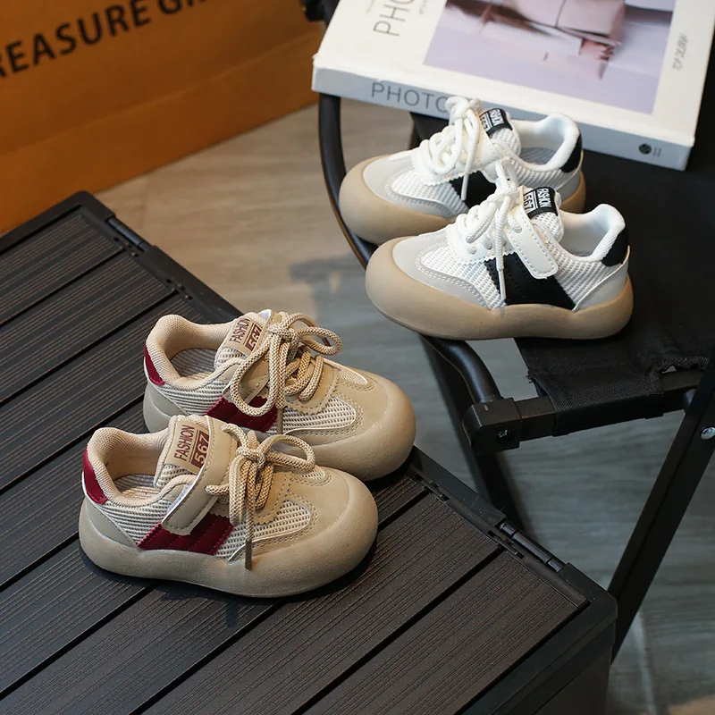 Children's Training Shoes 2024 Spring New Korean Sports Shoes Breathable Mesh Soft Sole Boys and Girls' Board Comfortable Shoes
Children's Training Shoes 2024 Spring New Korean Sports Shoes Breathable Mesh Soft Sole Boys and Girls' Board Comfortable Shoes