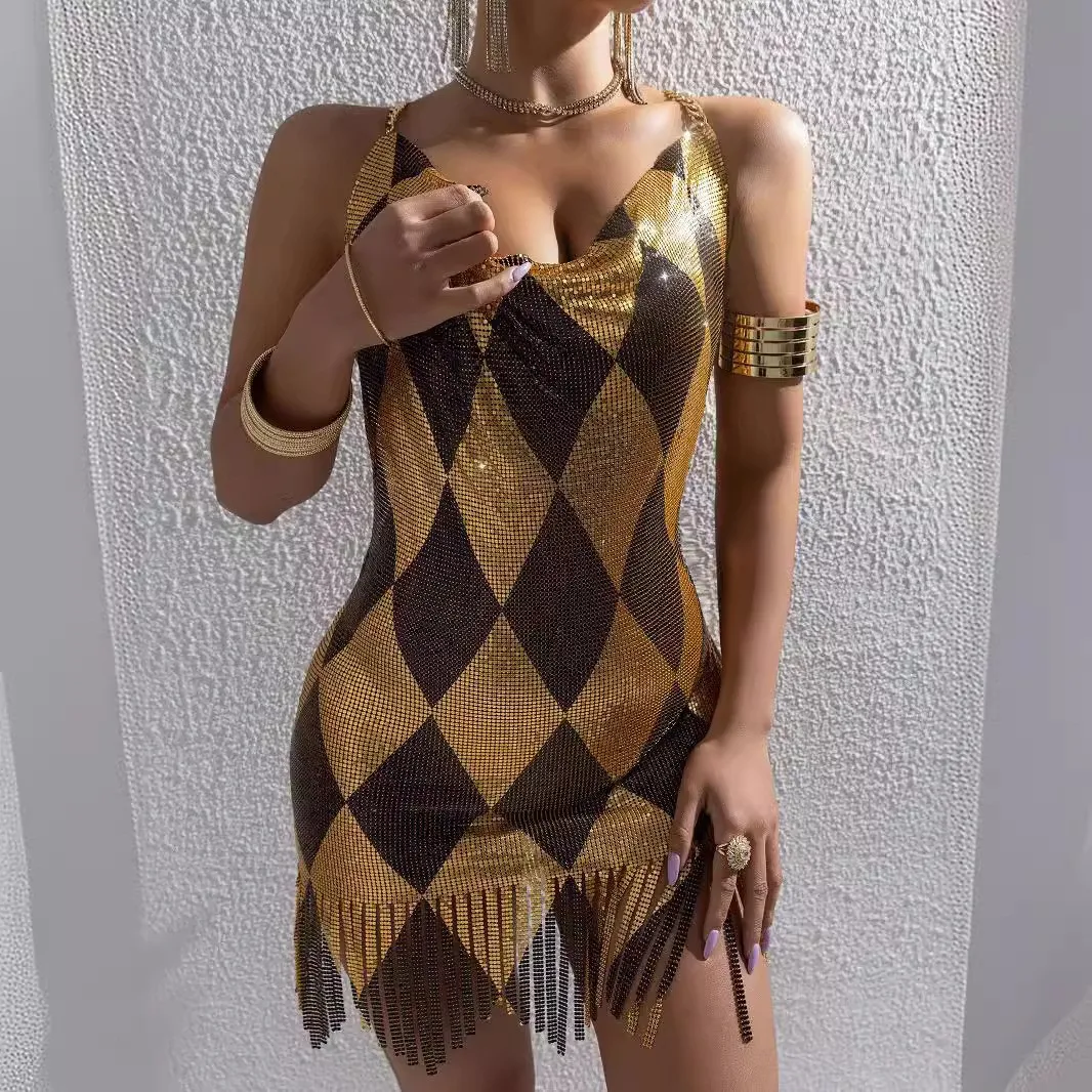 Fashion Women's Summer New Style Metal Splicing Backless Sexy Dress
Fashion Women's Summer New Style Metal Splicing Backless Sexy Dress