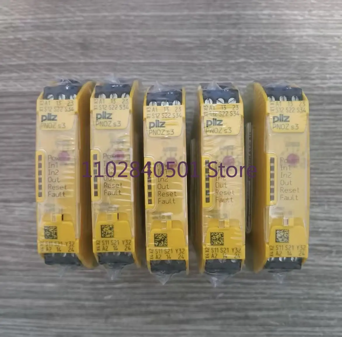 Brand new original safety relay PNOZ S3 24VDC 2 n/o 750103 751103 774306 750105 774130 750104 774310
Brand new original safety relay PNOZ S3 24VDC 2 n/o 750103 751103 774306 750105 774130 750104 774310