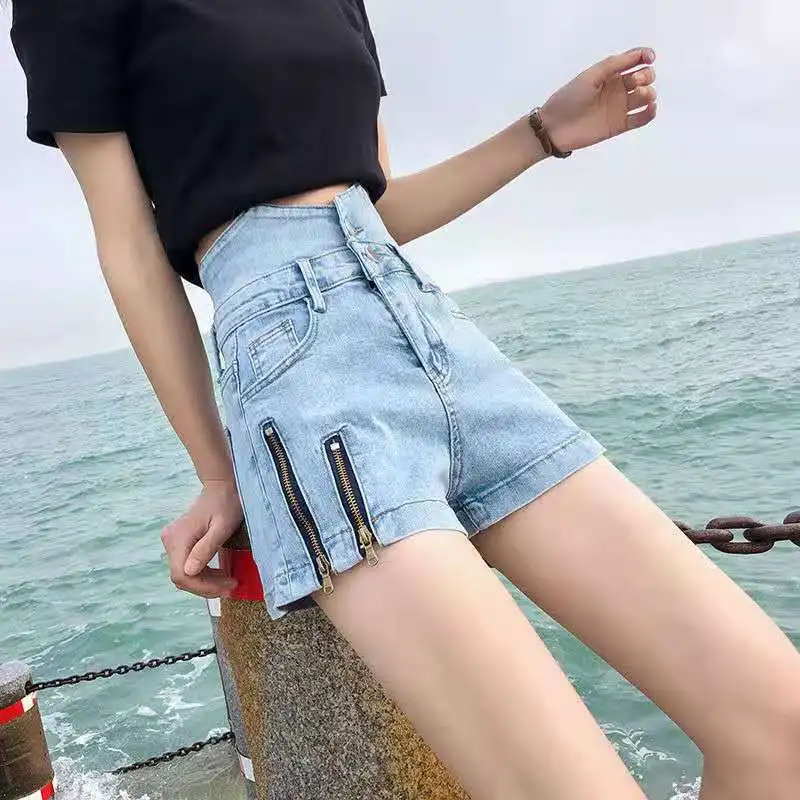 Women's High-Waisted Denim Shorts 2026 Summer New A-Line Slit Zipper Wide-Leg Trendy Casual Outerwear Hot Fashion
Women's High-Waisted Denim Shorts 2026 Summer New A-Line Slit Zipper Wide-Leg Trendy Casual Outerwear Hot Fashion