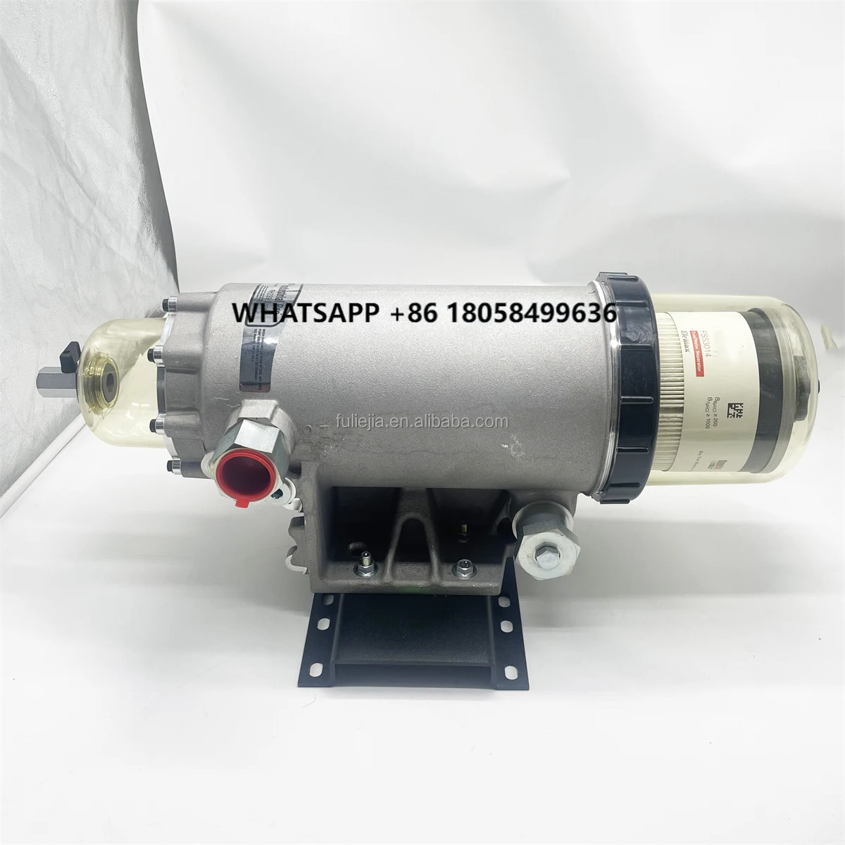 New Condition FS53014 FS53015 4328043 Fuel Filter Water Separator Assembly FH239 Engine Spare Parts Trucks Maintenance Repair
New Condition FS53014 FS53015 4328043 Fuel Filter Water Separator Assembly FH239 Engine Spare Parts Trucks Maintenance Repair