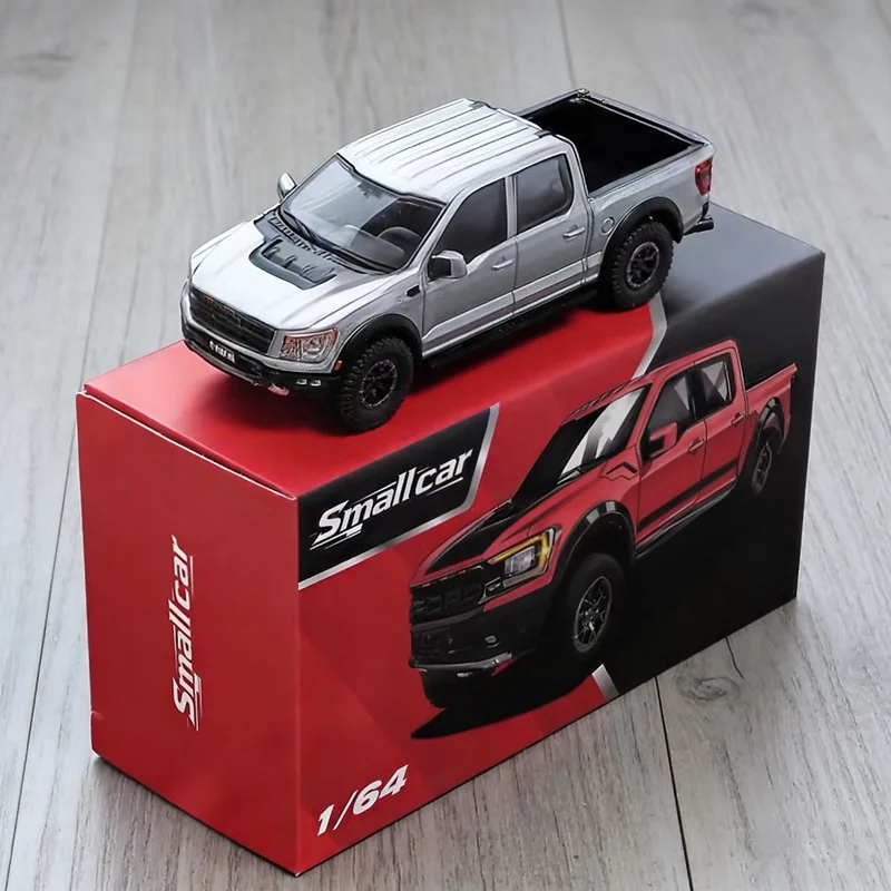 Масштабная модель пикапа Ford F-150 Raptor 1:64, литая из металла, высокодетализированная, внедорожная, миниатюрная, для детей, игрушка, подарок
Масштабная модель пикапа Ford F-150 Raptor 1:64, литая из металла, высокодетализированная, внедорожная, миниатюрная, для детей, игрушка, подарок