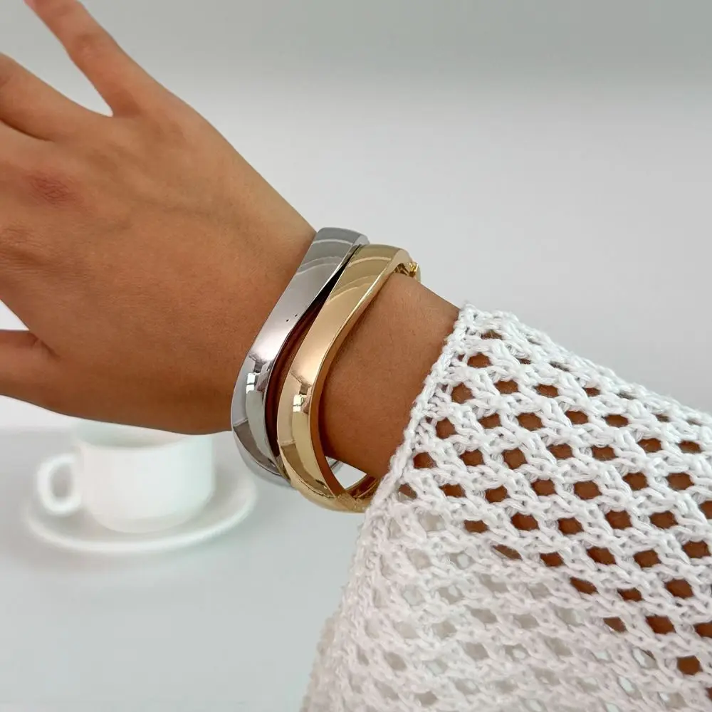Metal Wide Open Bangle Minority Design Europe American Style Spring Bangles Alloy Jewelry Accessories Exaggerated Bracelet
Metal Wide Open Bangle Minority Design Europe American Style Spring Bangles Alloy Jewelry Accessories Exaggerated Bracelet