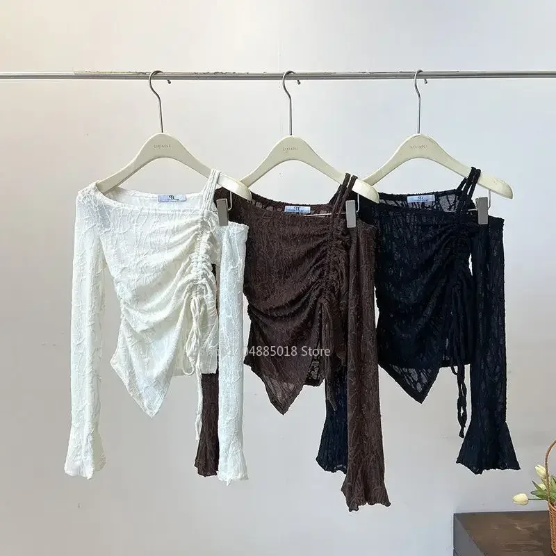 Elegant Shoulder Bared Bell Sleeve One Shoulder Women's Short Top Korean Style Gentle T Shirt for Autumn Fashion Ladies' Wear
Elegant Shoulder Bared Bell Sleeve One Shoulder Women's Short Top Korean Style Gentle T Shirt for Autumn Fashion Ladies' Wear