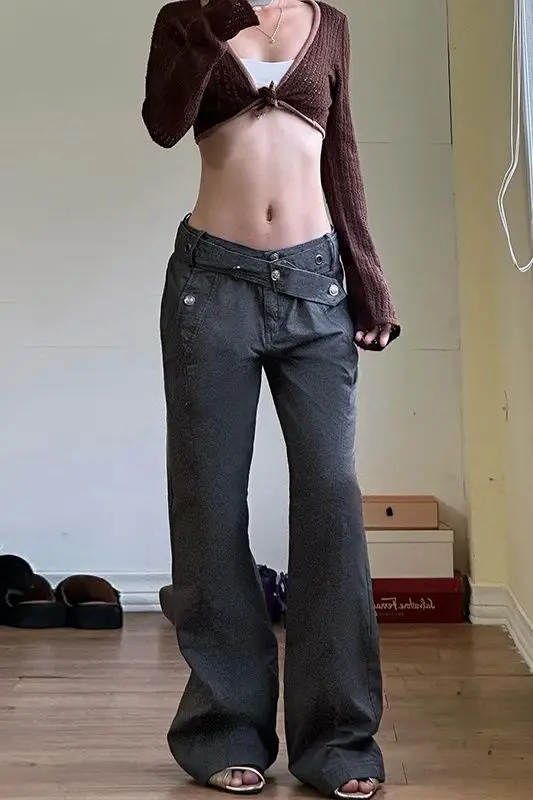 American Style Low Waist Flared Jeans for Women Sexy Slim Fit with Metal Waist Buckle European Hot Girl Simple Panel Design
American Style Low Waist Flared Jeans for Women Sexy Slim Fit with Metal Waist Buckle European Hot Girl Simple Panel Design