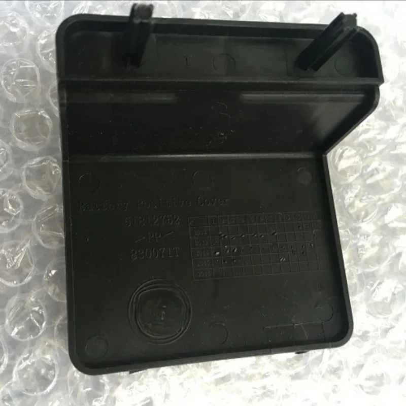 Battery Positive Protection Cover Cap for Fiat Viaggio 2012-2017 Ottimo 2014-2017 Genuine Parts
Battery Positive Protection Cover Cap for Fiat Viaggio 2012-2017 Ottimo 2014-2017 Genuine Parts