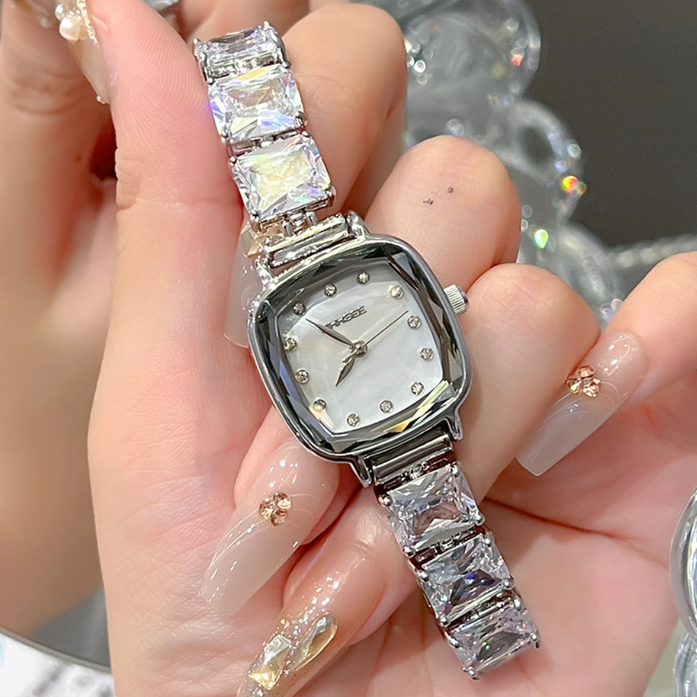Elegant Fashion Women Watches Luxury Brand Original Quartz Watch for Ladies Square Diamond Strap Steel Luminous Date AAA Clock
Elegant Fashion Women Watches Luxury Brand Original Quartz Watch for Ladies Square Diamond Strap Steel Luminous Date AAA Clock