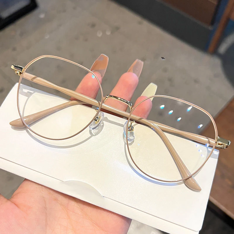 Women's Polygonal Myopia Glasses, Metal Frame Glasses, Fashionable Transparent Glasses, Anti Blue Light Flat Lens
Women's Polygonal Myopia Glasses, Metal Frame Glasses, Fashionable Transparent Glasses, Anti Blue Light Flat Lens