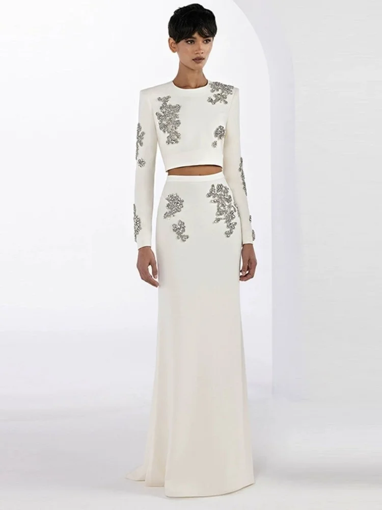 Women Diamonds Appliques Skirts Two Piece Set Sexy Embroidered Rhinestone Long Sleeve Top + Long Skirts Suits Evening Party
Women Diamonds Appliques Skirts Two Piece Set Sexy Embroidered Rhinestone Long Sleeve Top + Long Skirts Suits Evening Party