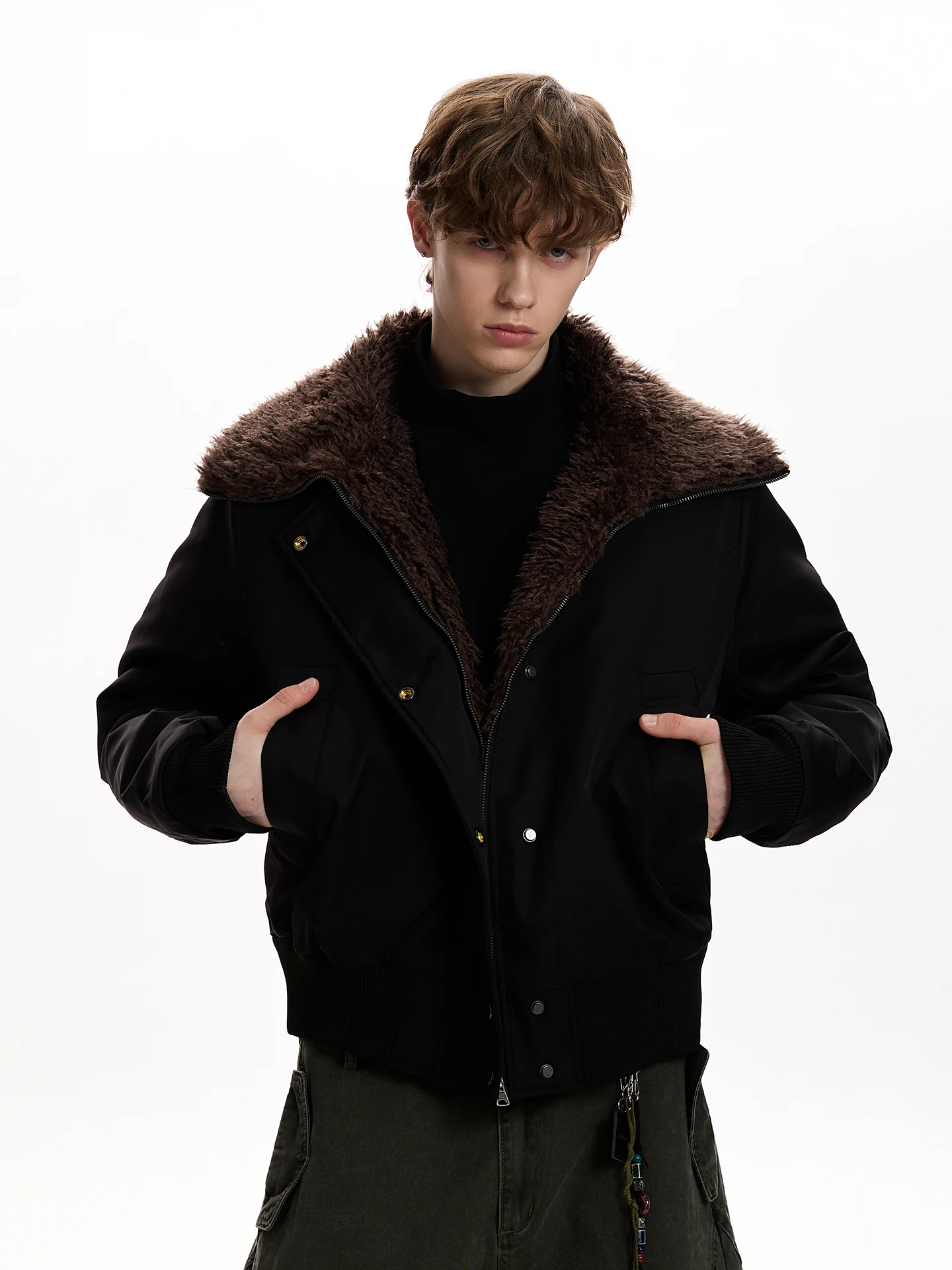 Thiened Winter Bomber Jaet with Lamb Fur Collar Retro Silhouette Cotton Fill Warmth Youth Trend Loose Fit Autumn Winter
Thiened Winter Bomber Jaet with Lamb Fur Collar Retro Silhouette Cotton Fill Warmth Youth Trend Loose Fit Autumn Winter