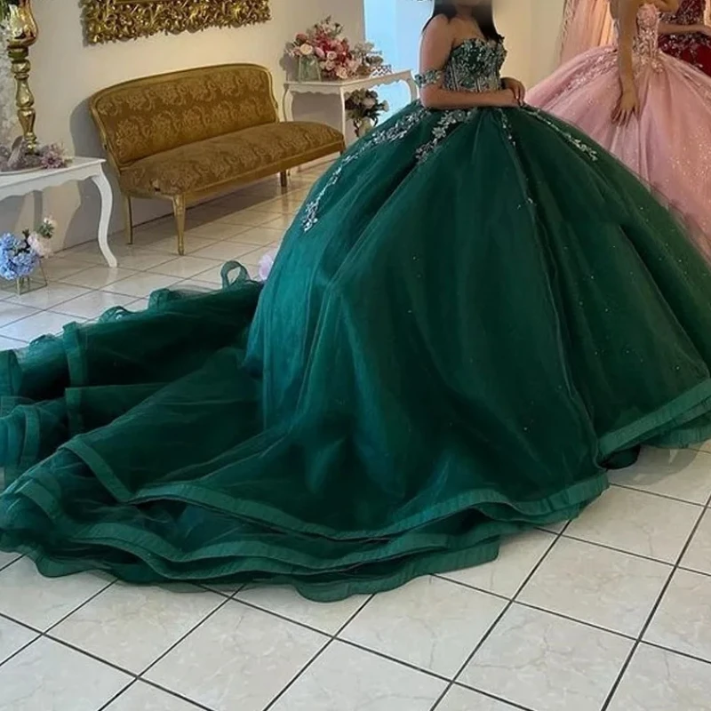 AQ216 Customzied Emerald Green Women Prom Occasion Dresses Off Shoulder Lace Applique Ball Gown Birthday Party 15 16 Quinceanera
AQ216 Customzied Emerald Green Women Prom Occasion Dresses Off Shoulder Lace Applique Ball Gown Birthday Party 15 16 Quinceanera