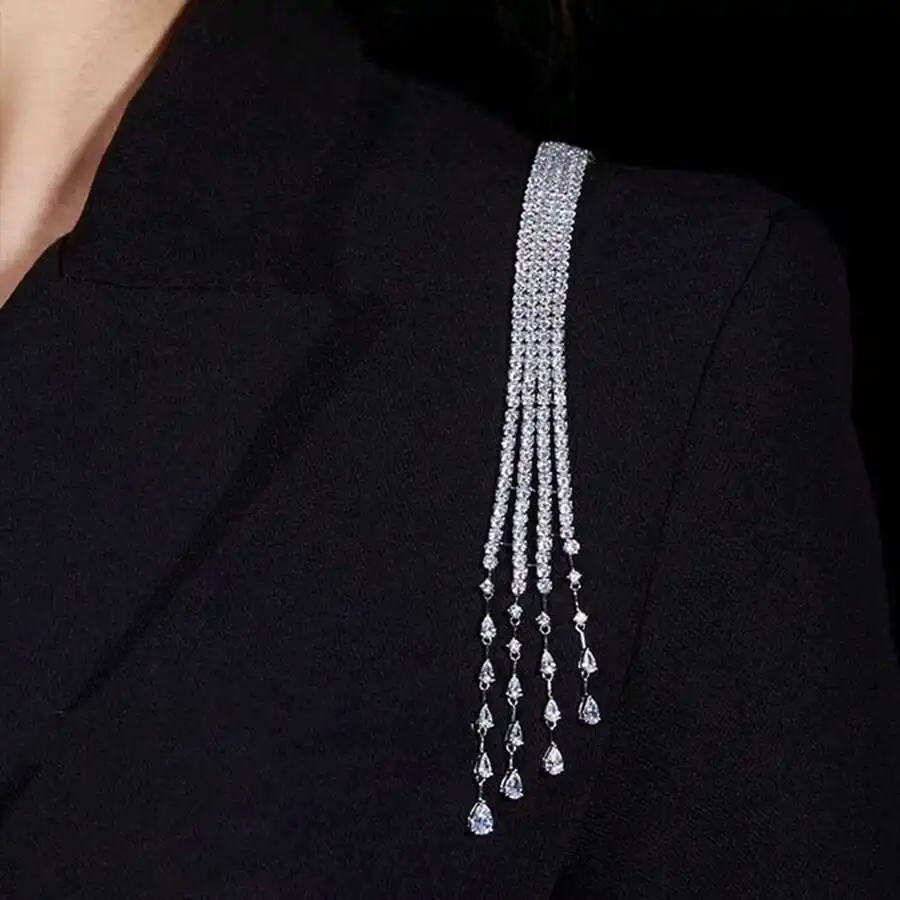 Luxury Crystal Tassel Shoulder Brooch For Women, Sparkling Shooting Star Design, Elegant Suit Accessory
Luxury Crystal Tassel Shoulder Brooch For Women, Sparkling Shooting Star Design, Elegant Suit Accessory