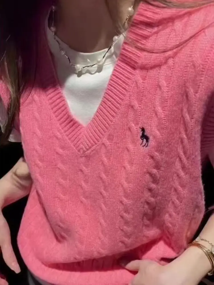 Korean Style Embroidery Women V Neck Tanks Basic T-shirt Knit Sleeveless Youthful Casual Tops Solid Color Sweet and Fresh Vest
Korean Style Embroidery Women V Neck Tanks Basic T-shirt Knit Sleeveless Youthful Casual Tops Solid Color Sweet and Fresh Vest