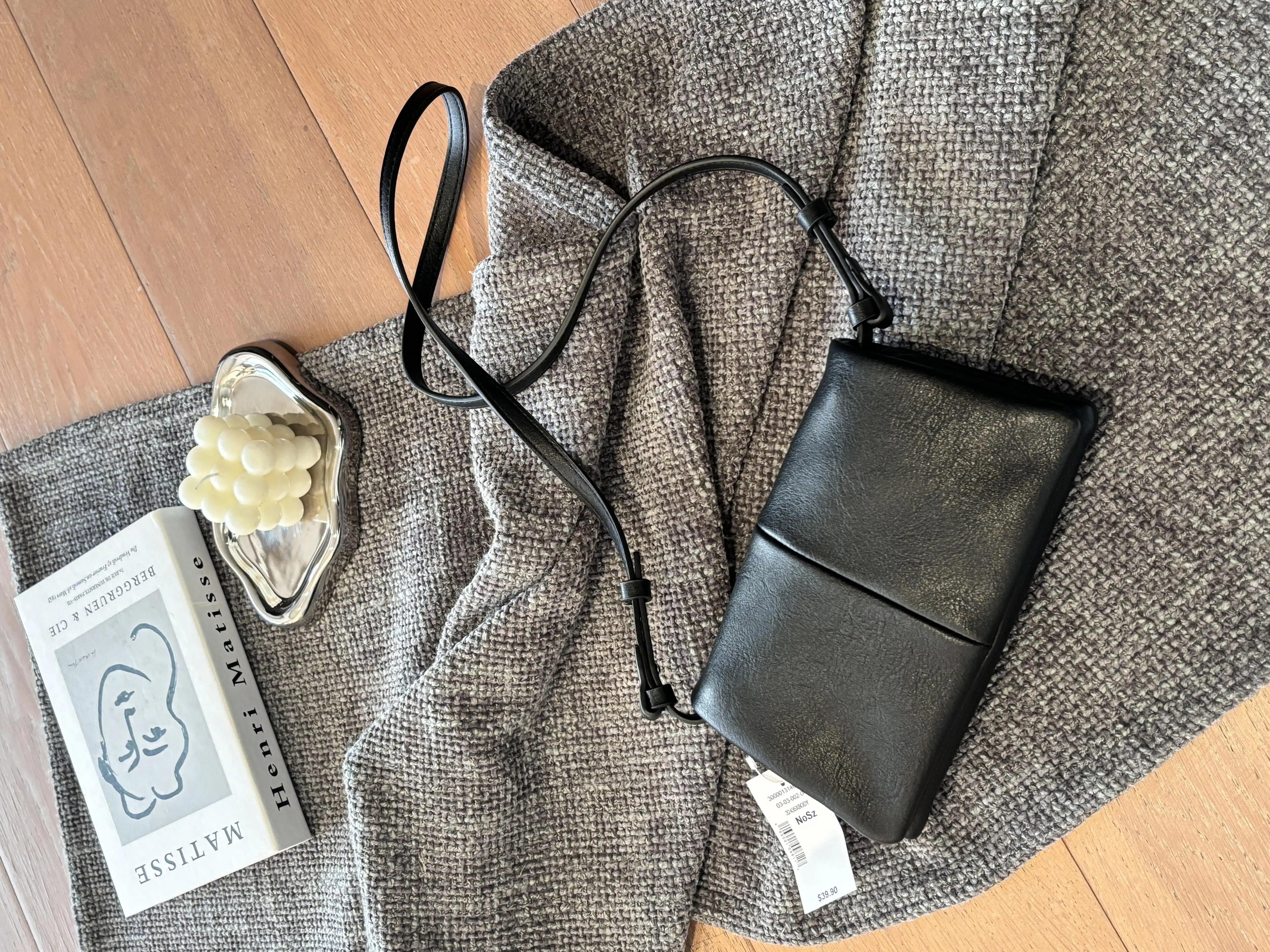 Новая модная блестящая горизонтальная квадратная женская сумка из лакированной кожи, простая и повседневная универсальная сумка через плечо на одно плечо, модная
Новая модная блестящая горизонтальная квадратная женская сумка из лакированной кожи, простая и повседневная универсальная сумка через плечо на одно плечо, модная