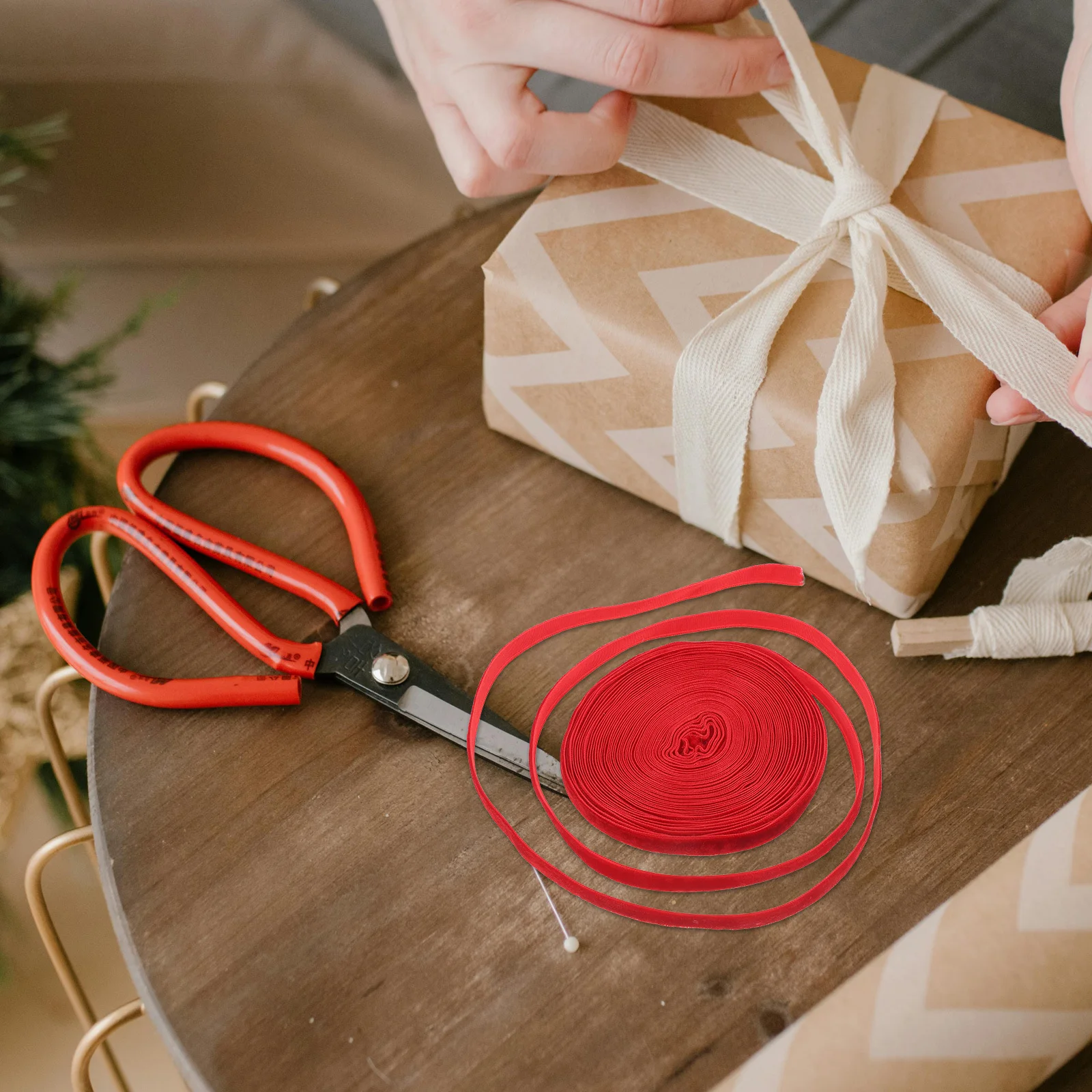 1 Roll Present Wrapping Ribbon Single Side Soft Polyester Material Ideal for DIY Crafts Party Bowknot Decoration 10 Yard
1 Roll Present Wrapping Ribbon Single Side Soft Polyester Material Ideal for DIY Crafts Party Bowknot Decoration 10 Yard