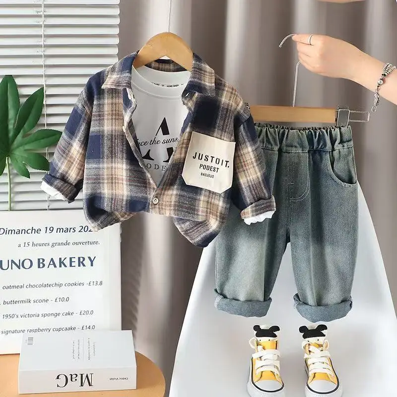 Boys' Set Children's Spring and Autumn Checkered Shirt+T-shirt+jeans Three piece Set Children's Casual Clothing
Boys' Set Children's Spring and Autumn Checkered Shirt+T-shirt+jeans Three piece Set Children's Casual Clothing