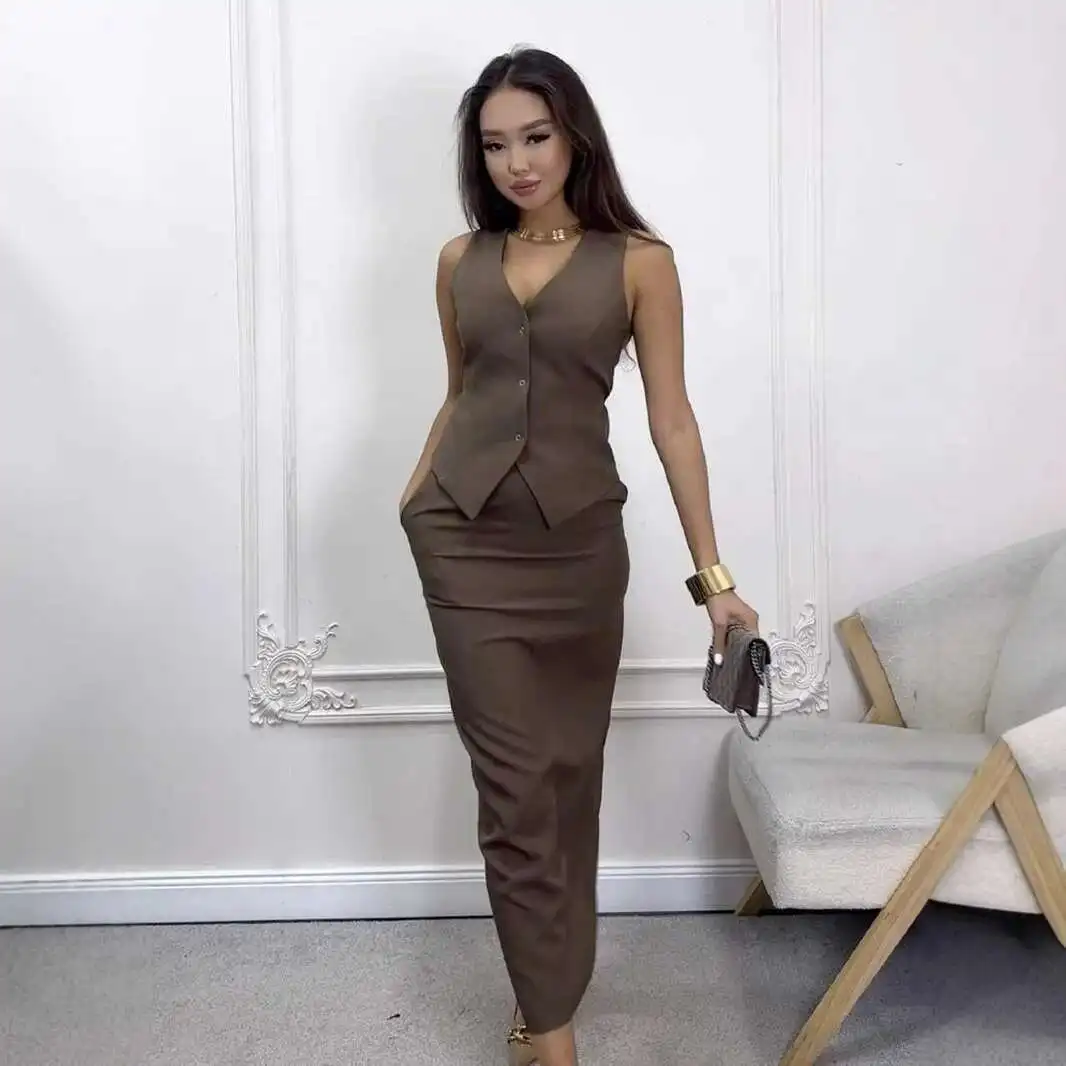 2025 Summer Outfit Paired with a Complete Set of Solid Color Simple Loose and Lightweight Sleeveless Skirt Two-piece Set
2025 Summer Outfit Paired with a Complete Set of Solid Color Simple Loose and Lightweight Sleeveless Skirt Two-piece Set