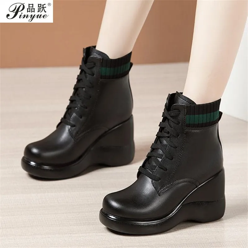 Small Size 32-43 Quality Soft Leather Stretch Platform Wedges Shoes Woman Heels Fall Winter Thick Plush Ankle Motorcycle boots
Small Size 32-43 Quality Soft Leather Stretch Platform Wedges Shoes Woman Heels Fall Winter Thick Plush Ankle Motorcycle boots