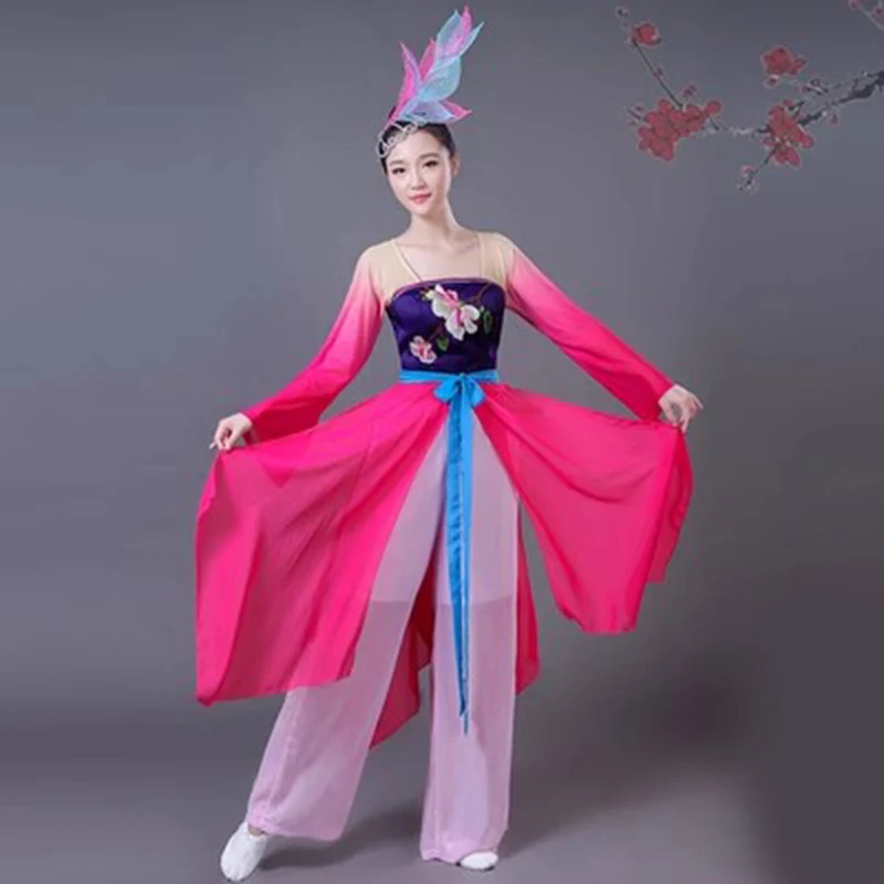 hanfu women classical dance costumes Female embroidered Chinese style fan dance folk Yangko dance costumes
hanfu women classical dance costumes Female embroidered Chinese style fan dance folk Yangko dance costumes