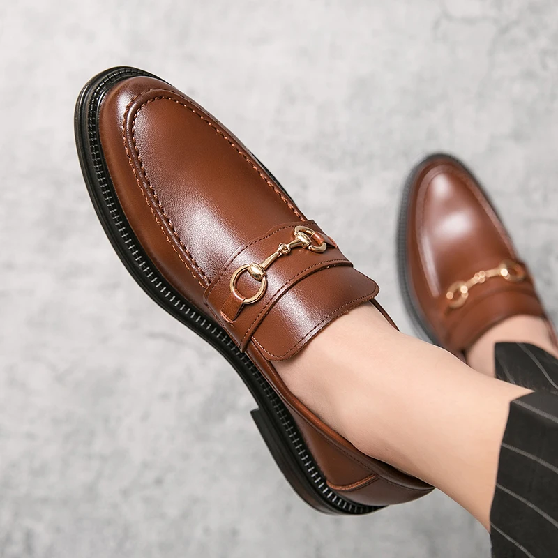 Fashionable Korean Version Pointy Leather Shoes Shiny Face Casual Business Leather Shoes Breathable Modern Boat Casual Men Shoes
Fashionable Korean Version Pointy Leather Shoes Shiny Face Casual Business Leather Shoes Breathable Modern Boat Casual Men Shoes
