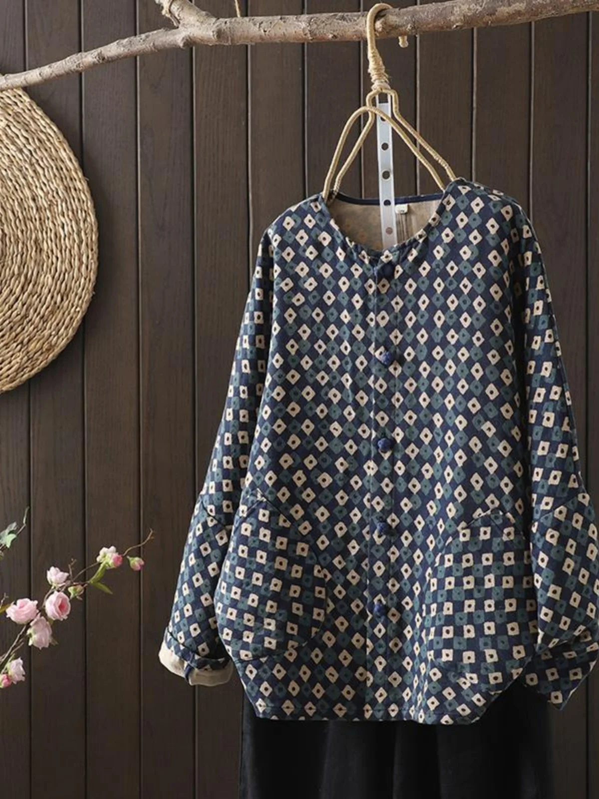 Retro Japanese Style round Neck Batwing Sleeve Single Row Multi-Buckle Printed Ethnic Style Jacket Large Size Women's Coat
Retro Japanese Style round Neck Batwing Sleeve Single Row Multi-Buckle Printed Ethnic Style Jacket Large Size Women's Coat