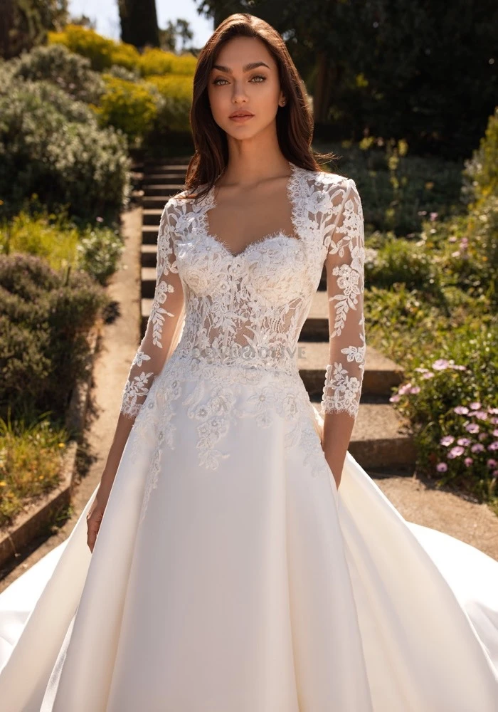 Lace Wedding Boleros 3/4 Sleeves High Quality with Crystal Bride Jaceket Bridal Cape Women Shrugs Top Coat Wedding Accessories
Lace Wedding Boleros 3/4 Sleeves High Quality with Crystal Bride Jaceket Bridal Cape Women Shrugs Top Coat Wedding Accessories