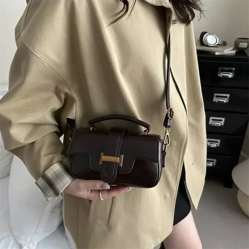Elegant Fashionable Diaper Bag Solid Color Commuter Women Leather Handbag Tote Messenger Classic Paris
Elegant Fashionable Diaper Bag Solid Color Commuter Women Leather Handbag Tote Messenger Classic Paris
