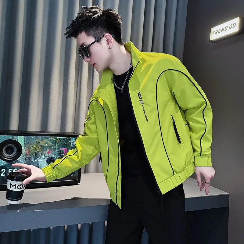 Высококачественная флуоресцентная мужская куртка с воротником-стойкой, весна-осень, модный бренд Haome Snapba, полиэстер, длинная молния све
Высококачественная флуоресцентная мужская куртка с воротником-стойкой, весна-осень, модный бренд Haome Snapba, полиэстер, длинная молния све