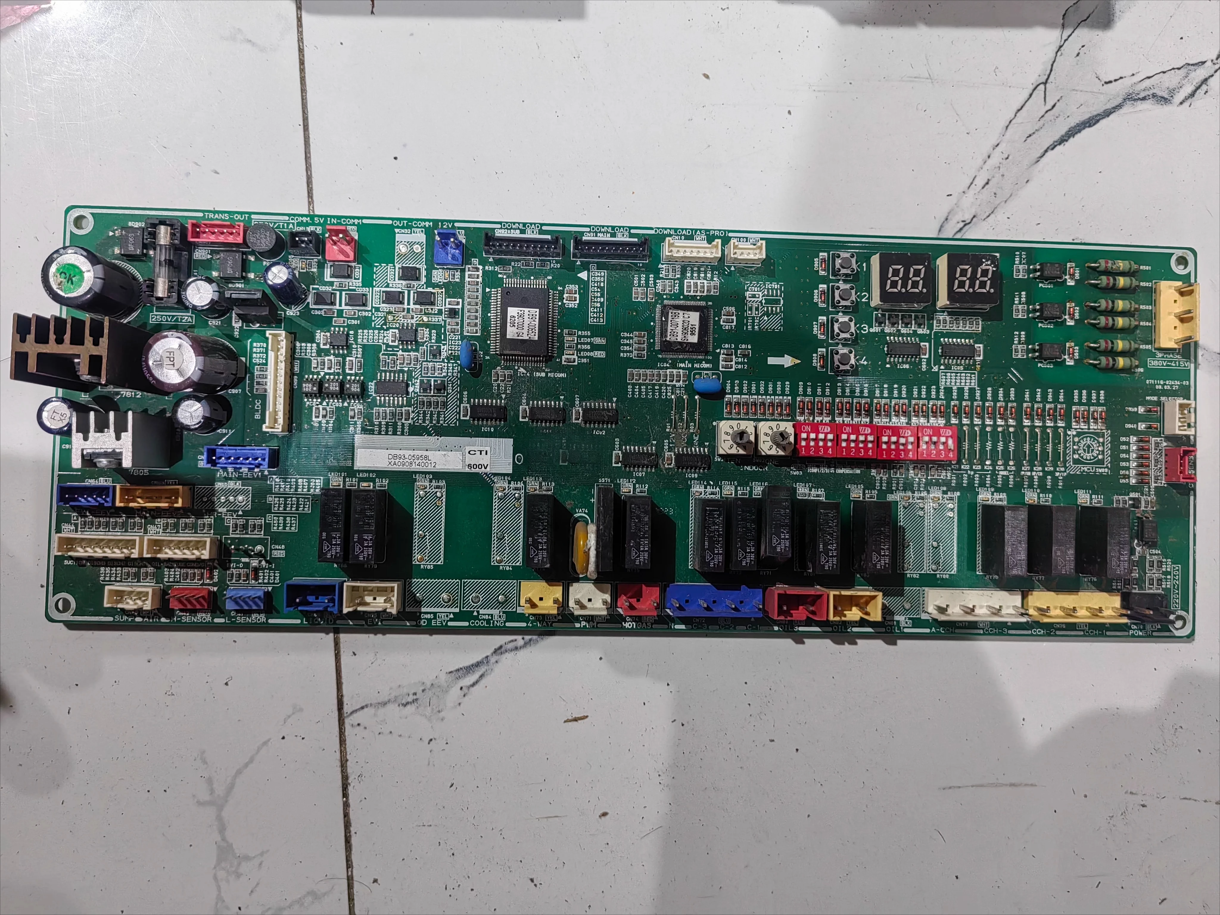 Suitable for Samsung central air conditioning multi-line external machine main board DB93-05958B /DB41-00665A
Suitable for Samsung central air conditioning multi-line external machine main board DB93-05958B /DB41-00665A
