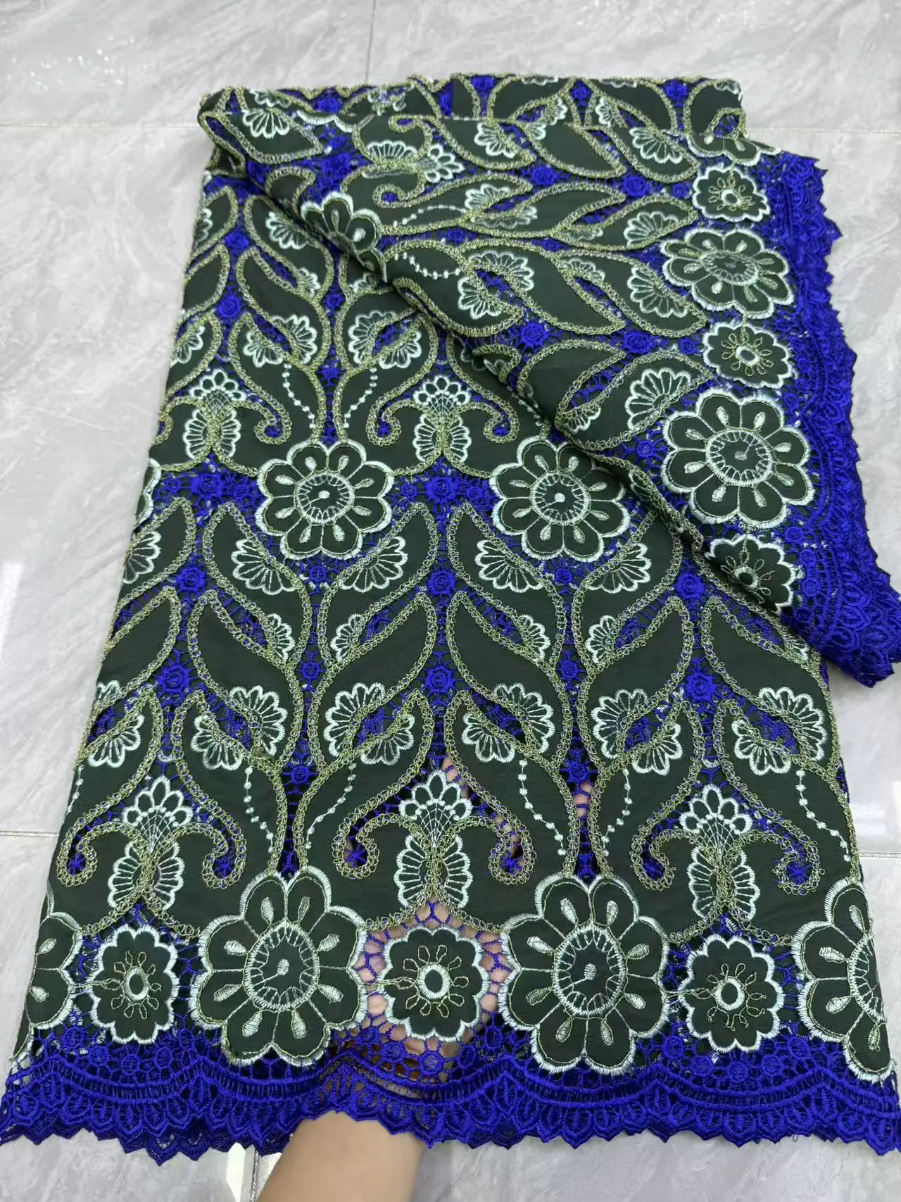 African Guipure Cord Lace Embroidery 2026 Nigerian Multicolor Gilding Water Soluble Lace Fabric For Luxury Woman Wedding Sew
African Guipure Cord Lace Embroidery 2026 Nigerian Multicolor Gilding Water Soluble Lace Fabric For Luxury Woman Wedding Sew