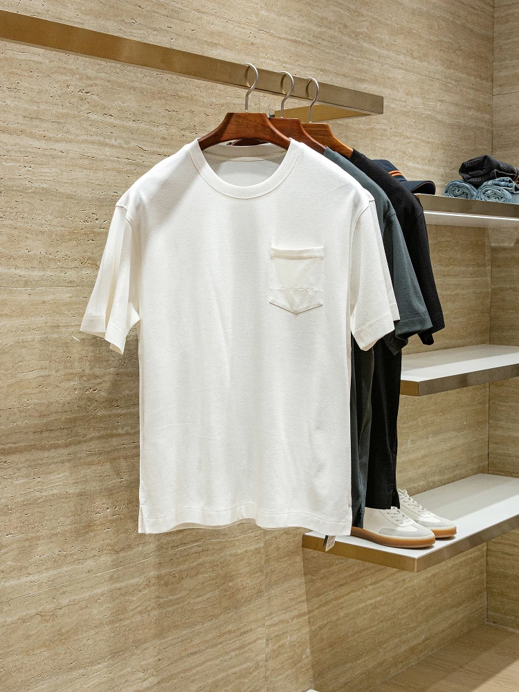 Linen Silk Mixed Summer Men's Pocket round Neck Short Sleeve T-shirt BLT Edition Modern Style Standard Fit Fashion Urban Wear
Linen Silk Mixed Summer Men's Pocket round Neck Short Sleeve T-shirt BLT Edition Modern Style Standard Fit Fashion Urban Wear