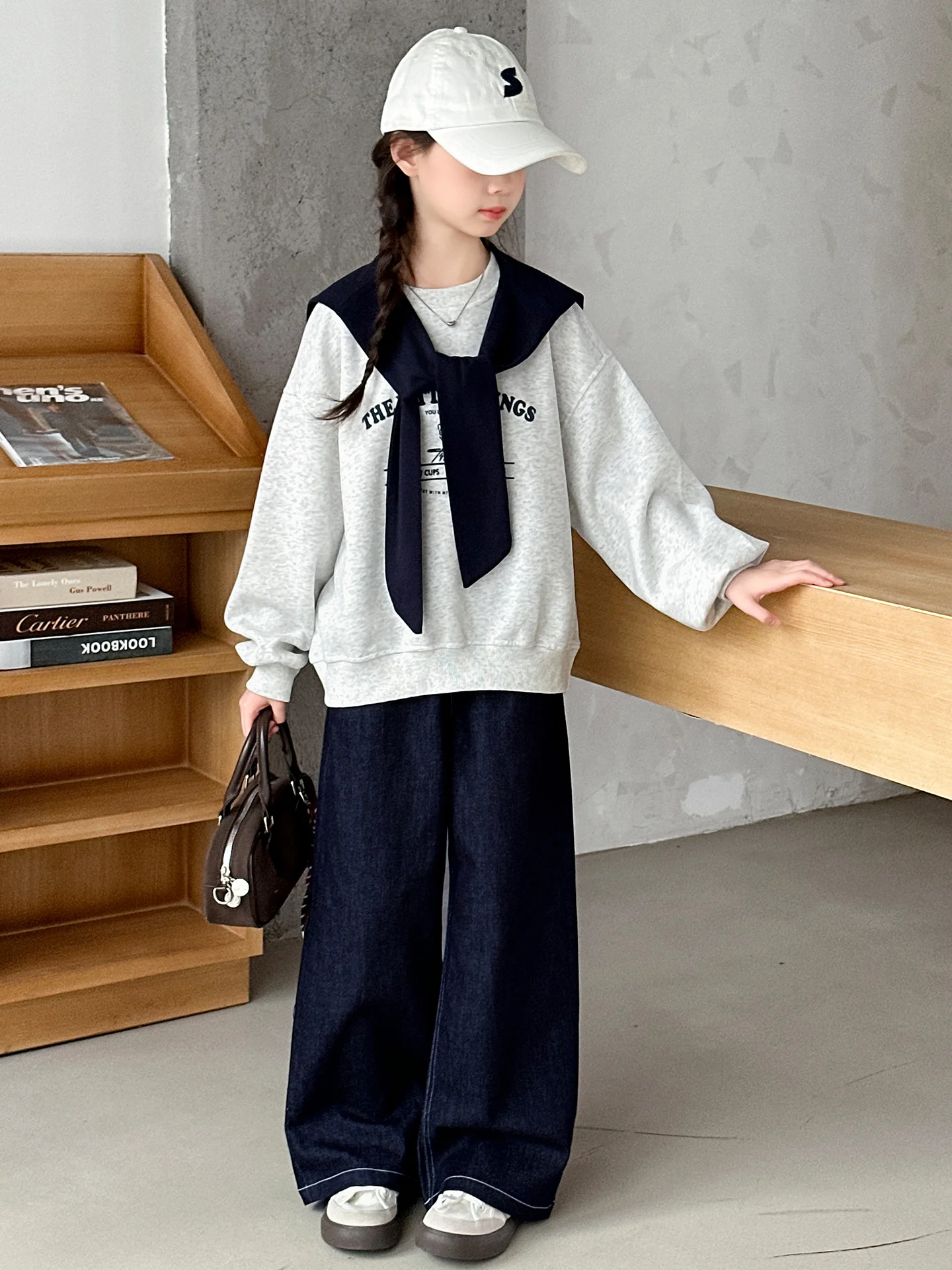 Girls' Autumn oulder Wrap Hoodie Set New 2026 School orm Sle Top And Bot Ensemble for Junior High Students
Girls' Autumn oulder Wrap Hoodie Set New 2026 School orm Sle Top And Bot Ensemble for Junior High Students