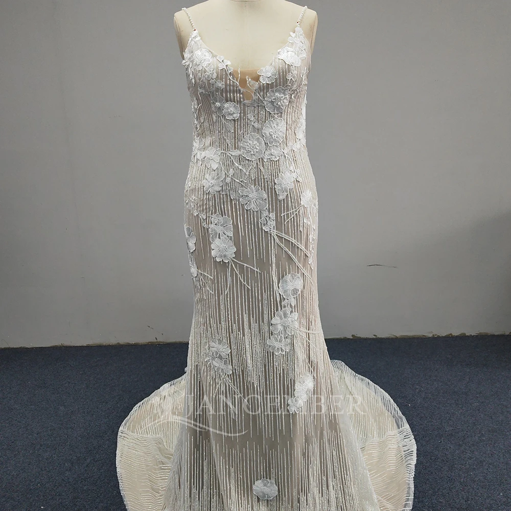 Customized Simple V-Neck A-line Wedding Dress For Women Spaghetti Straps Boheimian Backless Sweep Train Bridal Gown 2025
Customized Simple V-Neck A-line Wedding Dress For Women Spaghetti Straps Boheimian Backless Sweep Train Bridal Gown 2025