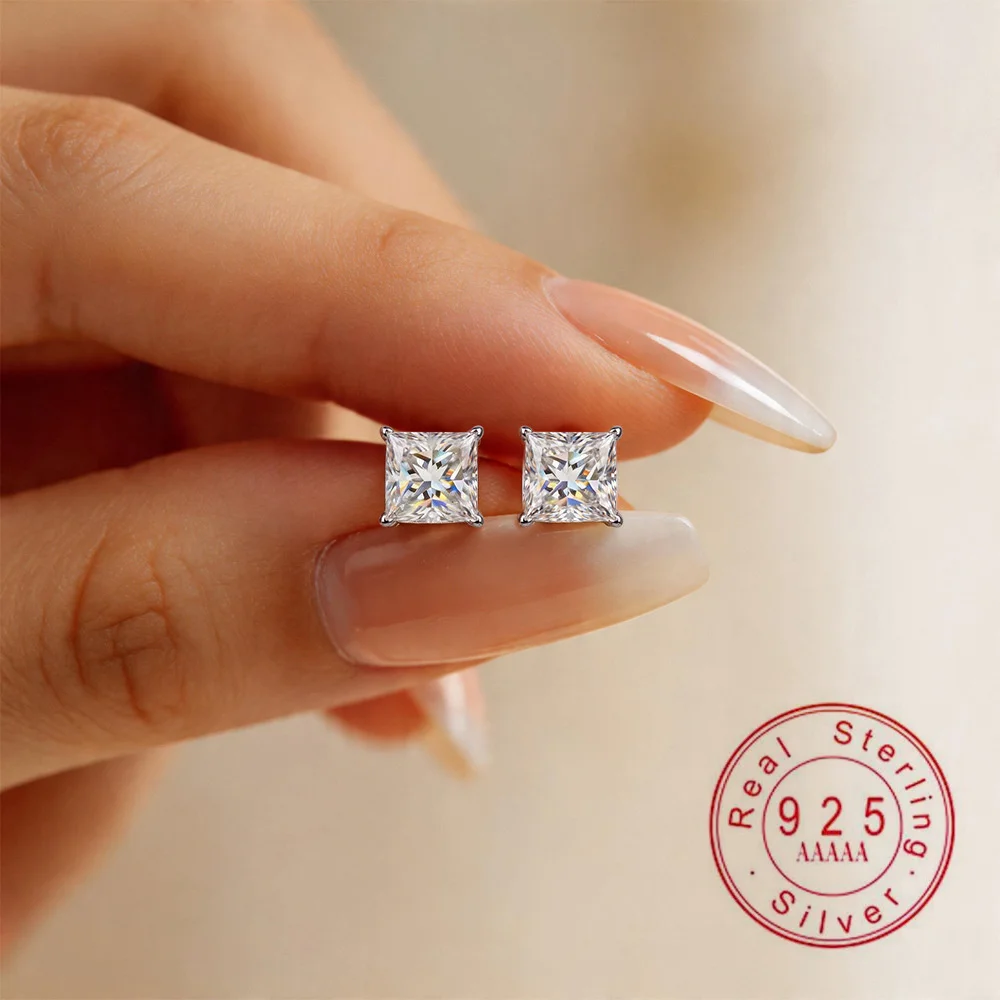 1CT Princess Cut Moissanite Stud Earrings 925 Sterling Silver Solitaire Earrings Sparkling Wedding Jewelry Gift For Women
1CT Princess Cut Moissanite Stud Earrings 925 Sterling Silver Solitaire Earrings Sparkling Wedding Jewelry Gift For Women