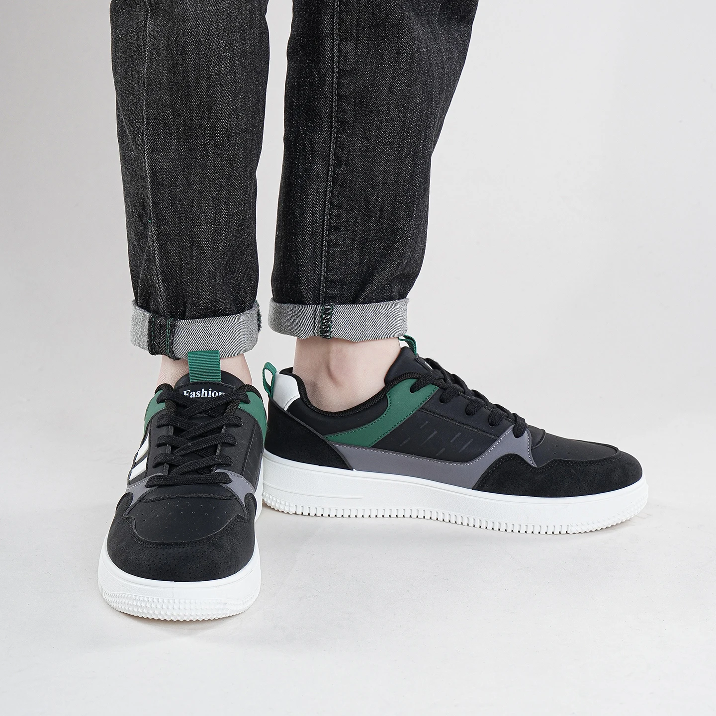 2026 Новые мужские повседневные кроссовки, уличные противоскользящие и износостойкие кроссовки, мужская повседневная спортивная обувь большого размера
2026 Новые мужские повседневные кроссовки, уличные противоскользящие и износостойкие кроссовки, мужская повседневная спортивная обувь большого размера