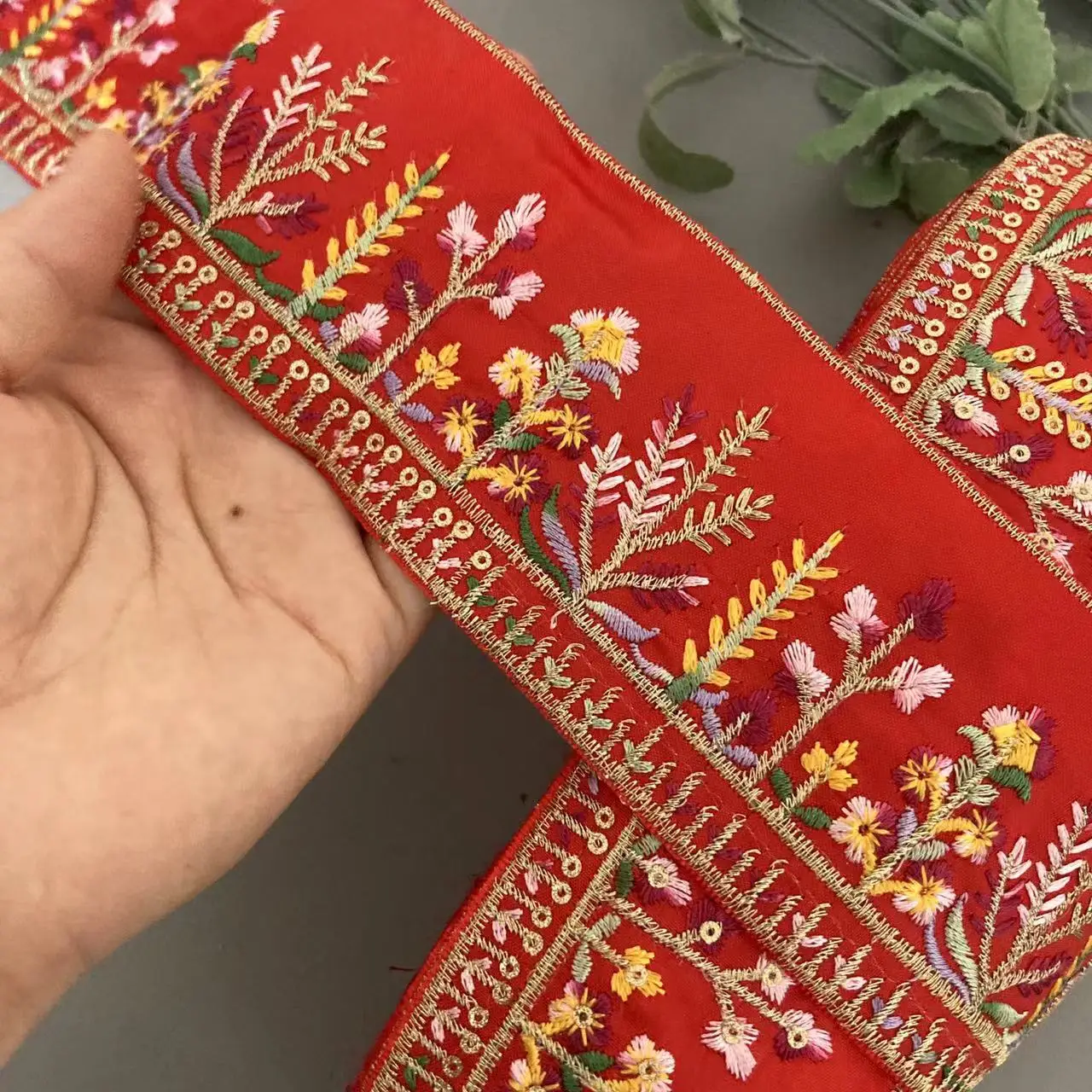 1 Yard Red 6.5cm Embroidery Lace Ribbon Trims Sewing Diy Vintage Ethnic Style Flower Sequin Dress Skirt Accessories Webbing
1 Yard Red 6.5cm Embroidery Lace Ribbon Trims Sewing Diy Vintage Ethnic Style Flower Sequin Dress Skirt Accessories Webbing