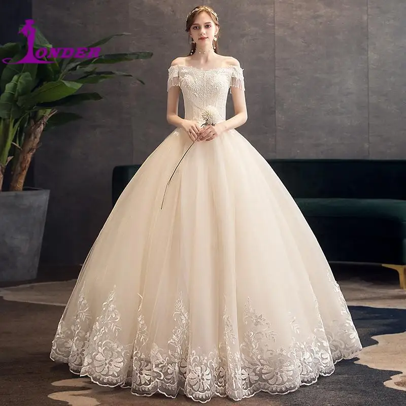 SONDR Customized Lace Ivory Ball Gown Boho Wedding For Bride With Tassel Pearls Dress Tassels Pearls Bridal Gown L
SONDR Customized Lace Ivory Ball Gown Boho Wedding For Bride With Tassel Pearls Dress Tassels Pearls Bridal Gown L