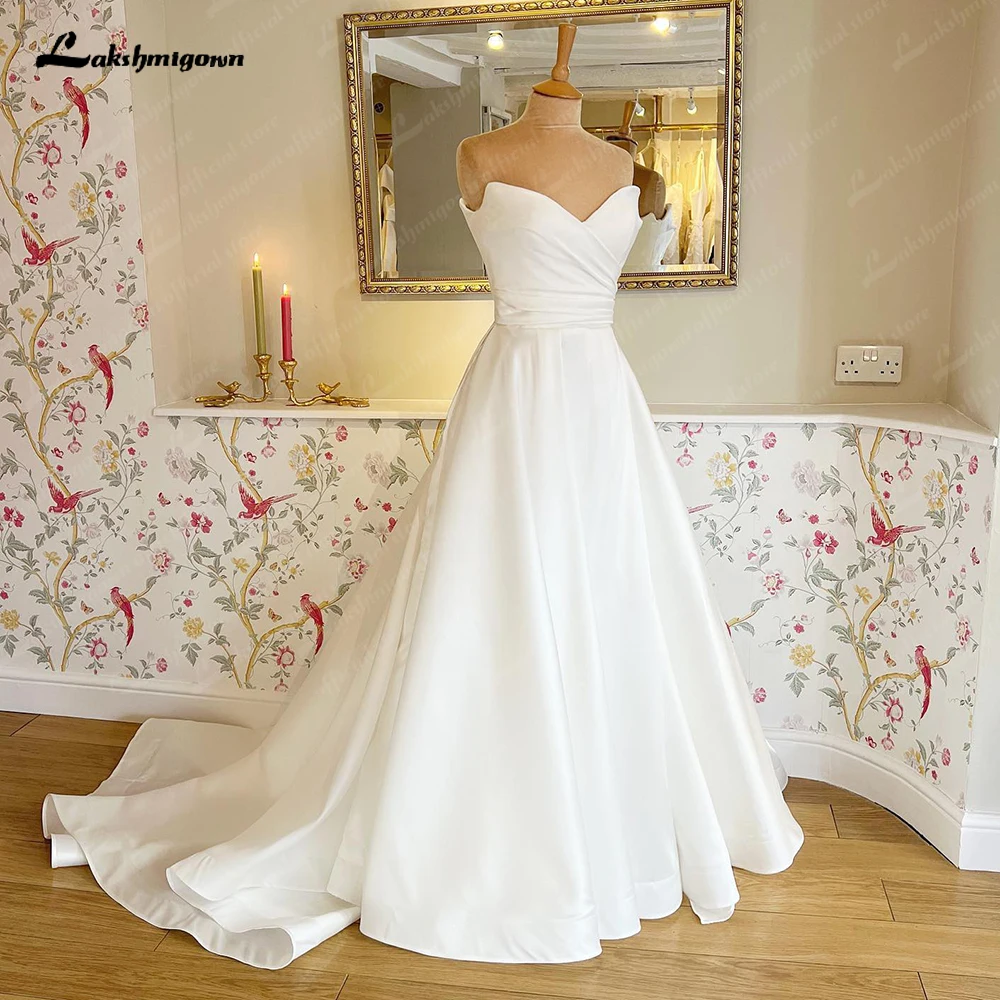 Generous Satin Sweetheart Boho Wedding Dress 2023 Vestidos Civil Pleats Bridal Gown Custom Made trouwjurk Robe de mariee
Generous Satin Sweetheart Boho Wedding Dress 2023 Vestidos Civil Pleats Bridal Gown Custom Made trouwjurk Robe de mariee