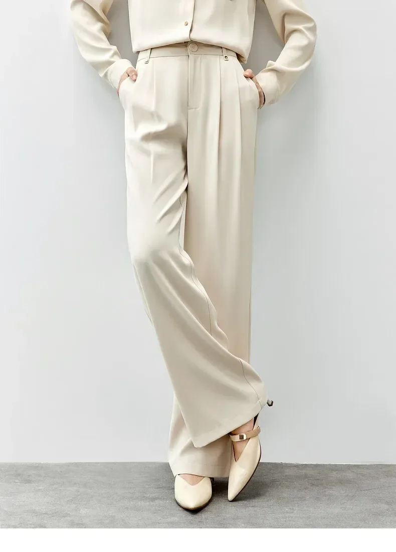 SENTUBILA Office Lady Solid Women's Pants 2025 Spring Autumn New Casual High-waist Folds Straight-leg Trousers 143K56851
SENTUBILA Office Lady Solid Women's Pants 2025 Spring Autumn New Casual High-waist Folds Straight-leg Trousers 143K56851
