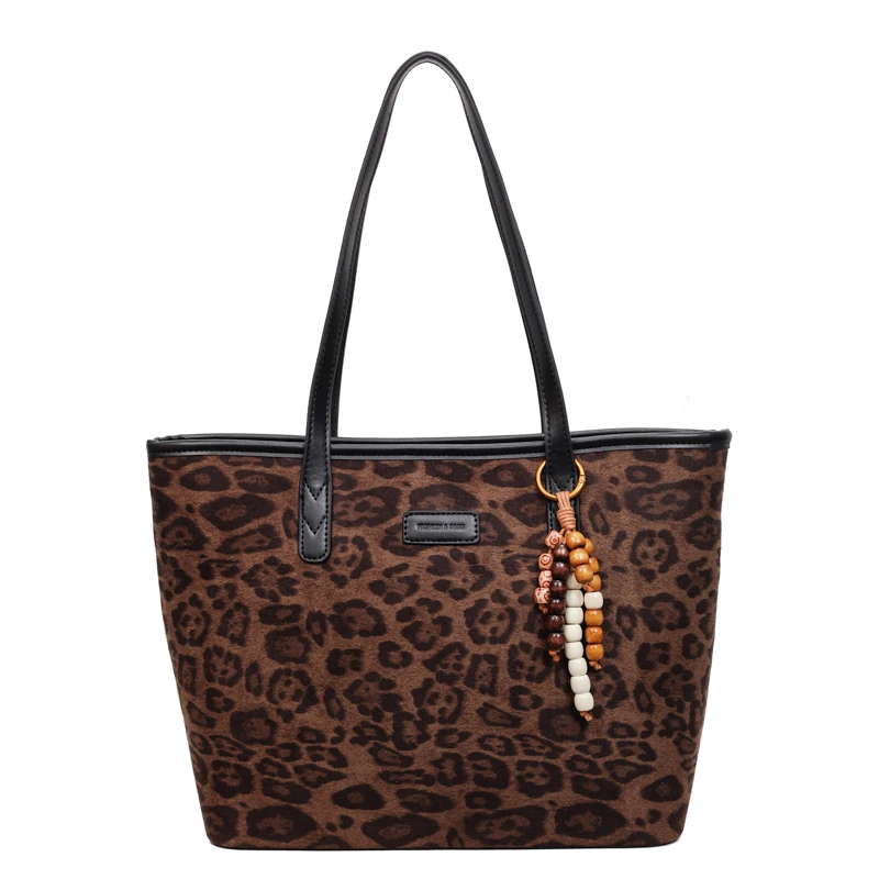Autumn Winter New Leopard Print Pattern Shoulder Shopper Bag for Women 2025 Fashion Large Capacity Versatile Commuting Tote Bag
Autumn Winter New Leopard Print Pattern Shoulder Shopper Bag for Women 2025 Fashion Large Capacity Versatile Commuting Tote Bag