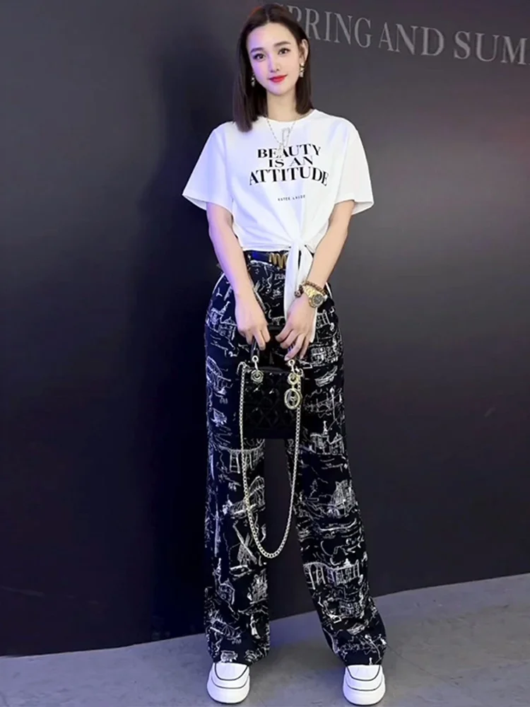 Fashionable Sportswear Set Women's Summer High-end European Letter Top Straight Leg Pants Two-piece Set Casual Sportswear
Fashionable Sportswear Set Women's Summer High-end European Letter Top Straight Leg Pants Two-piece Set Casual Sportswear