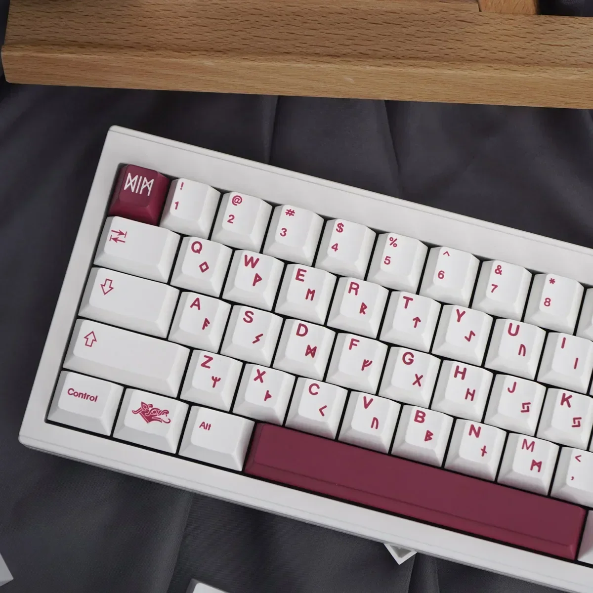 142 key mechanical keyboard keycaps PBT sublimation cherry original factory height adaptation 61/64
142 key mechanical keyboard keycaps PBT sublimation cherry original factory height adaptation 61/64