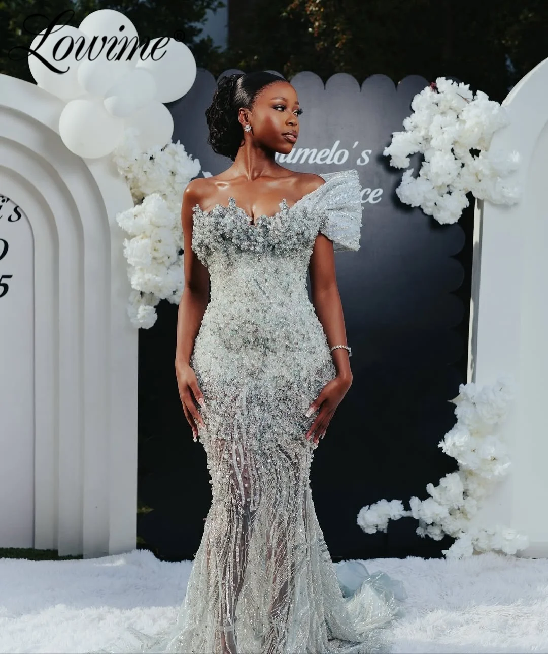 Серебряное платье-русалка для выпускного вечера с одним плечом, украшенное блестящими кристаллами и бисером, африканское праздничное платье, индивидуальный пошив, большие размеры, вечернее платье для темнокожих девушек
Серебряное платье-русалка для выпускного вечера с одним плечом, украшенное блестящими кристаллами и бисером, африканское праздничное платье, индивидуальный пошив, большие размеры, вечернее платье для темнокожих девушек