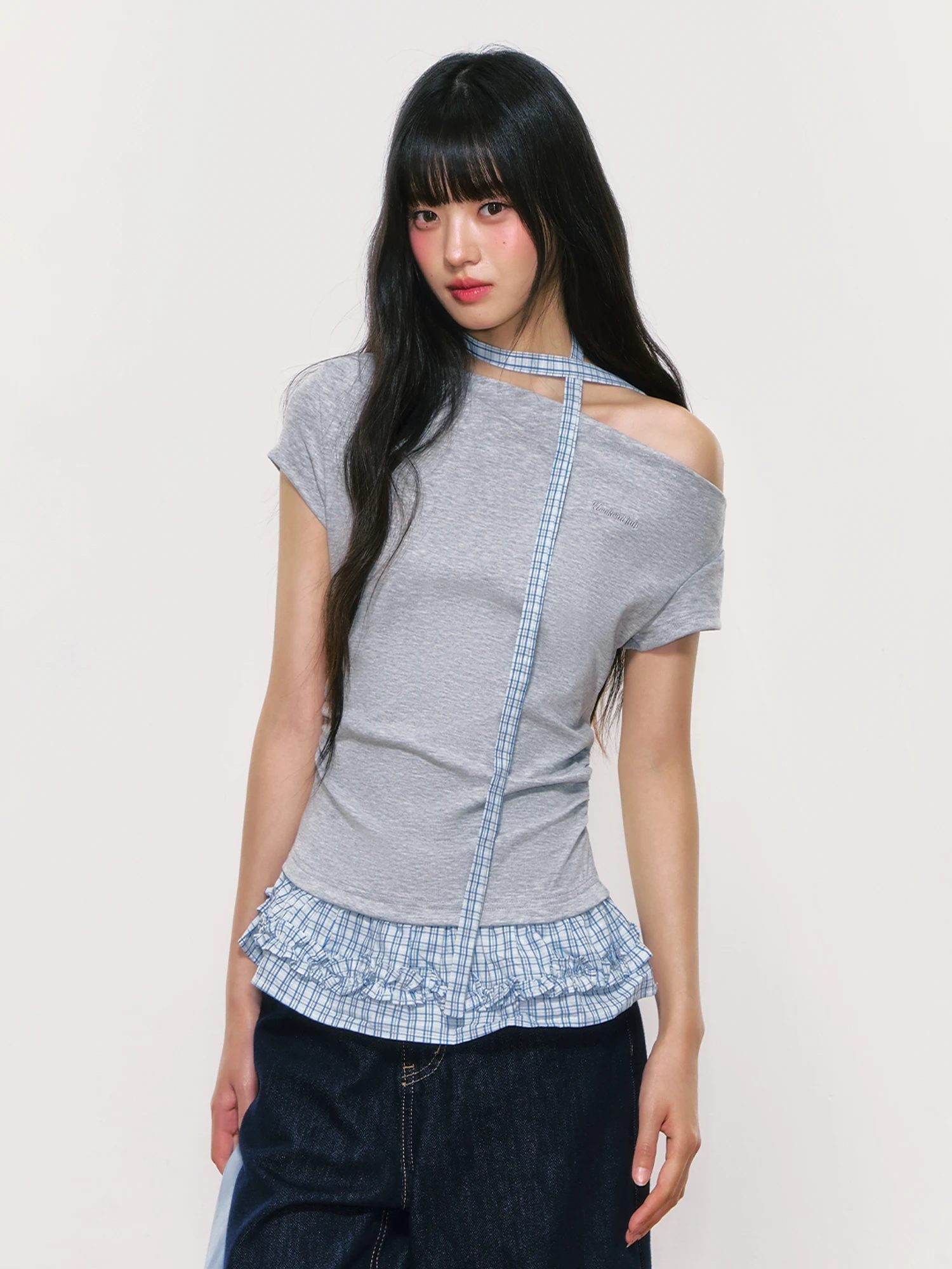 Летняя женская футболка Wedhub с дизайнерским кроем, кружевом и асимметричным вырезом на плече, красивый корейский стиль
Летняя женская футболка Wedhub с дизайнерским кроем, кружевом и асимметричным вырезом на плече, красивый корейский стиль