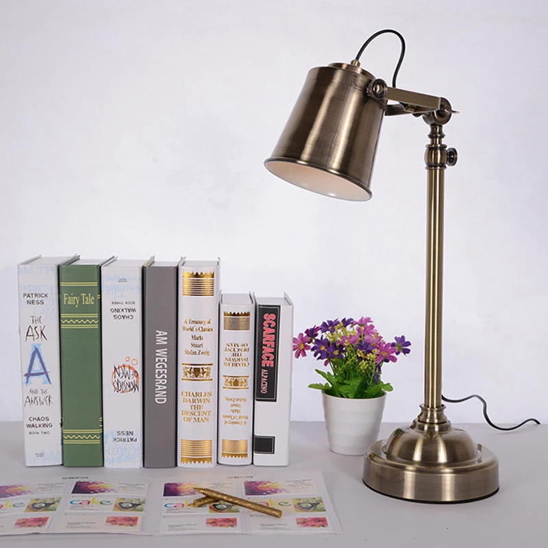 American Style Retro metal Light Luxury Eye Care Table Lamp Creative European Style Living Room Bedroom Bedside Desk Lamp
American Style Retro metal Light Luxury Eye Care Table Lamp Creative European Style Living Room Bedroom Bedside Desk Lamp